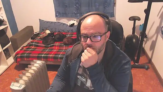 ravingr4d4 online show from March 1, 10:53 pm