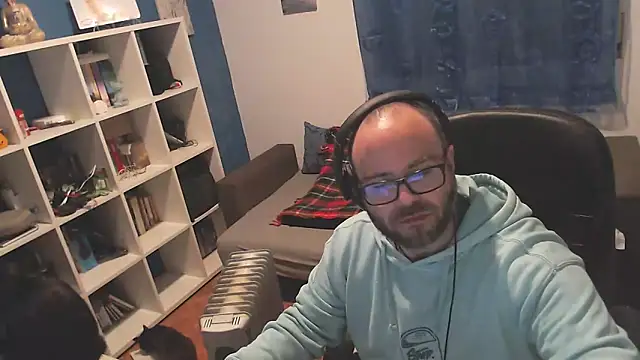 ravingr4d4 online show from March 13, 9:48 pm