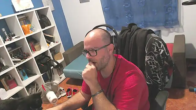 ravingr4d4 online show from September 11, 9:26 pm