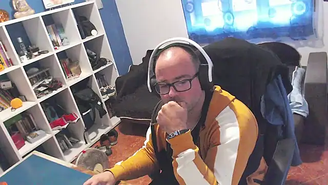 ravingr4d4 online show from November 2, 2:52 pm