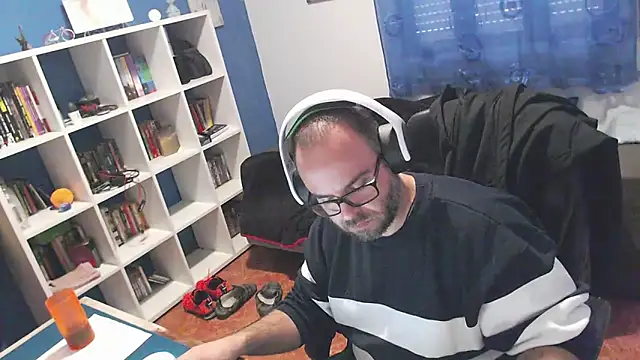 ravingr4d4 online show from November 24, 2:28 pm