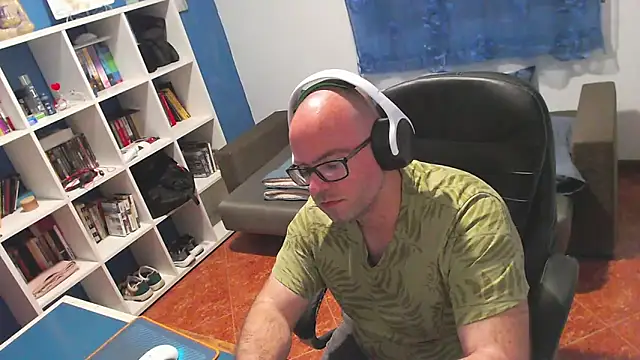 Snapshot of ravingr4d4 chatting on April 25, 9:45 pm ravingr4d4 online show from April 25, 9:45 pm