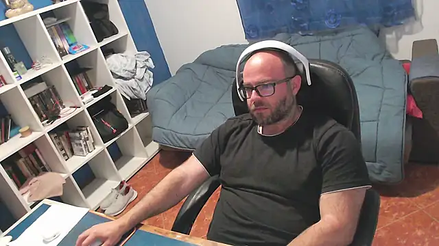 Snapshot of ravingr4d4 chatting on May 17, 8:49 pm ravingr4d4 online show from May 17, 8:49 pm