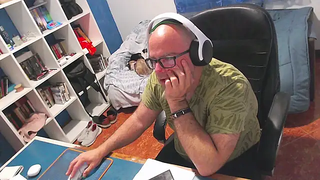 Snapshot of ravingr4d4 chatting on May 19, 10:16 pm ravingr4d4 online show from May 19, 10:16 pm