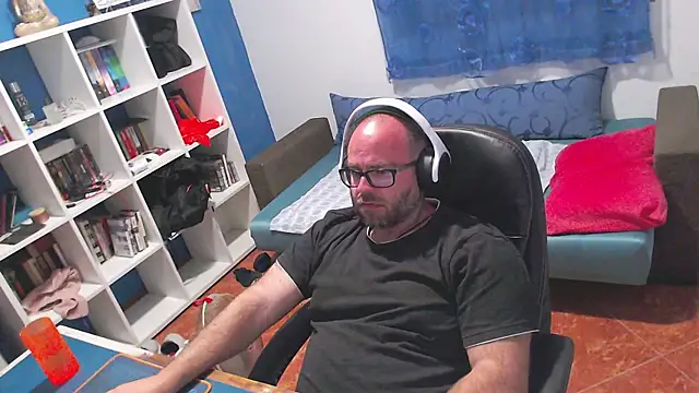 Snapshot of ravingr4d4 chatting on June 4, 9:21 pm ravingr4d4 online show from June 4, 9:21 pm