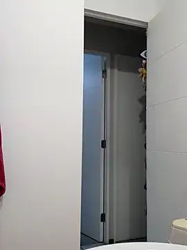 Daniela77771 online show from April 14, 9:32 pm