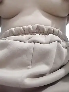 SweetGirl2k2 online show from March 3, 1:31 pm