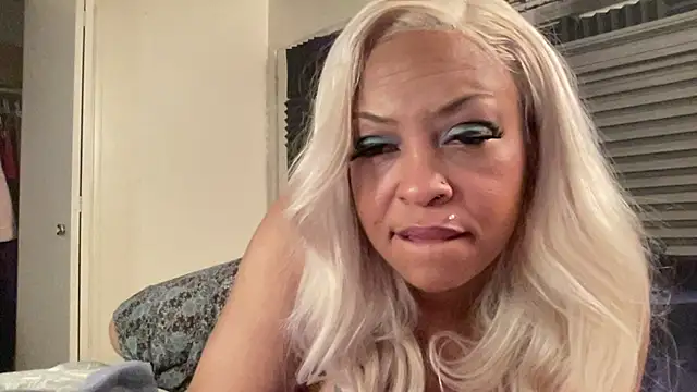 cocaNutt online show from February 18, 1:29 pm