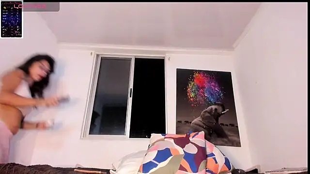 kaamilah online show from November 13, 4:11 am