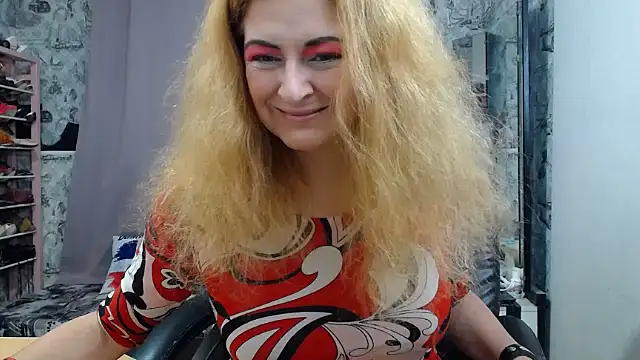 Snapshot of Helen1974 chatting on December 2, 1:50 pm Helen1974 online show from December 2, 1:50 pm