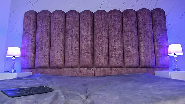 bellablack27 online show from December 28, 1:18 am