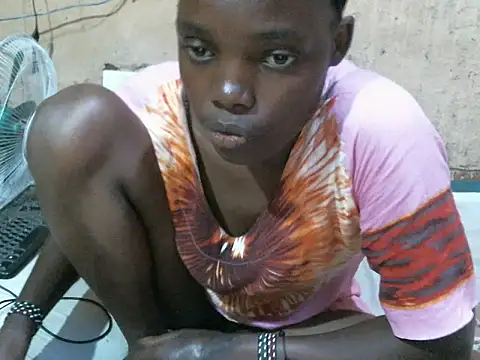 cute naimah online show from March 31, 6:08 pm