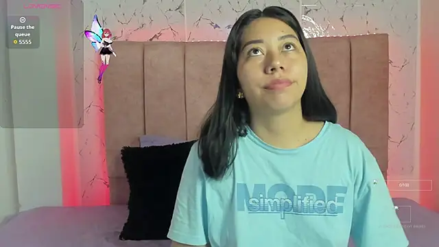 sexylaurita online show from October 7, 2:25 pm