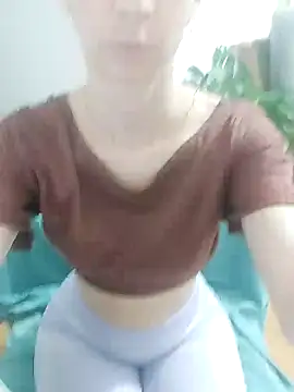 Snapshot of bebotaluna chatting on February 5, 2:08 am bebotaluna online show from February 5, 2:08 am