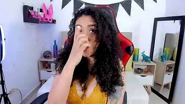 Zoe Gruber online show from December 20, 11:58 pm