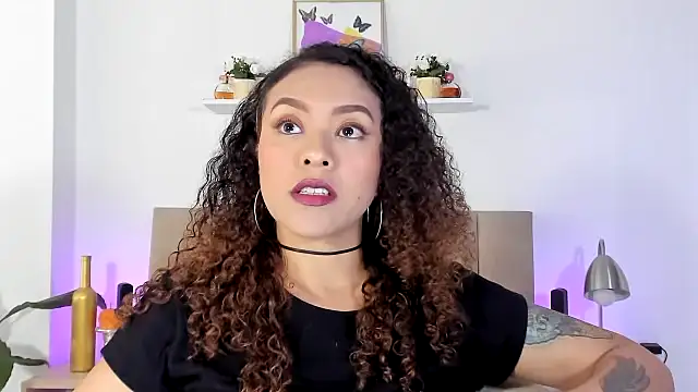 Zoe Gruber online show from February 1, 9:02 pm