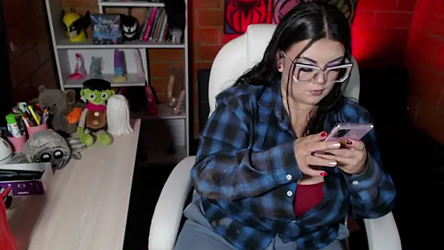 Snapshot of juliette_rd chatting on November 30, 11:14 am juliette rd online show from November 30, 11:14 am