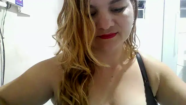 laiscibelle online show from March 3, 1:12 am