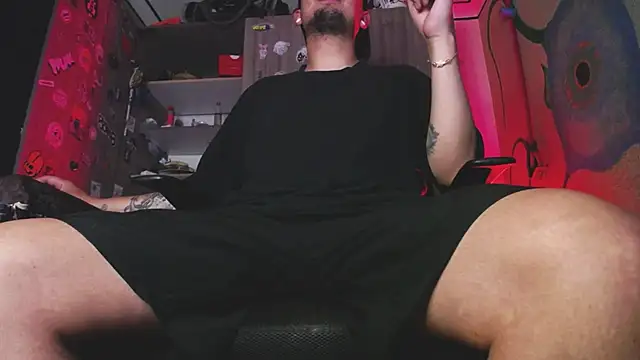 zacwatson  online show from October 14, 1:06 am