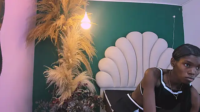 bonieklent online show from February 4, 4:15 am