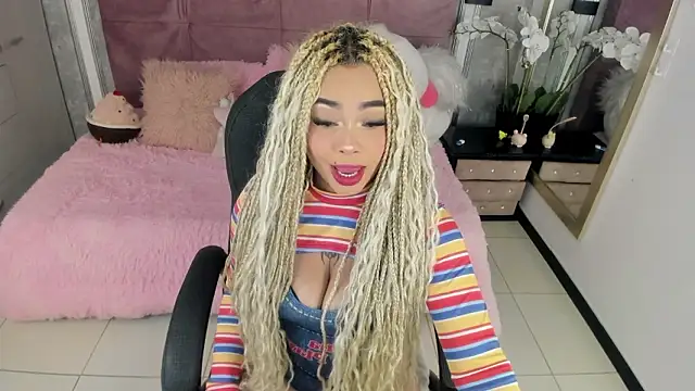 conny  curly online show from January 15, 9:40 pm