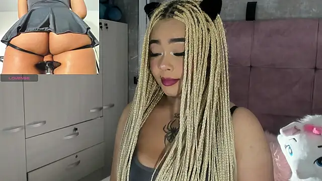 conny  curly online show from April 10, 2:22 pm