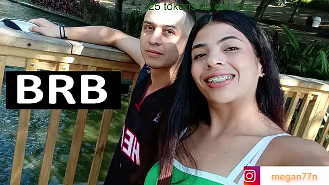 Snapshot of oliver_megan chatting on December 24, 4:55 am oliver megan online show from December 24, 4:55 am