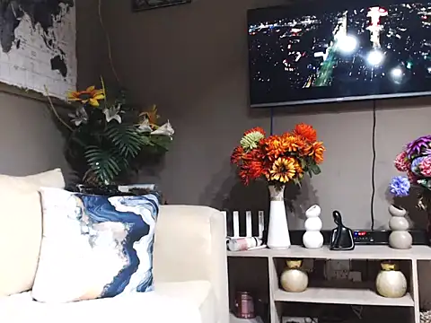 Snapshot of ThickyMinajxx chatting on January 17, 9:28 pm ThickyMinajxx online show from January 17, 9:28 pm