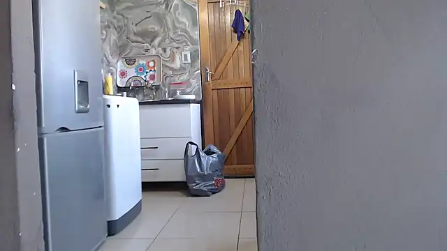 Snapshot of ThickyMinajxx chatting on October 17, 12:19 pm ThickyMinajxx online show from October 17, 12:19 pm