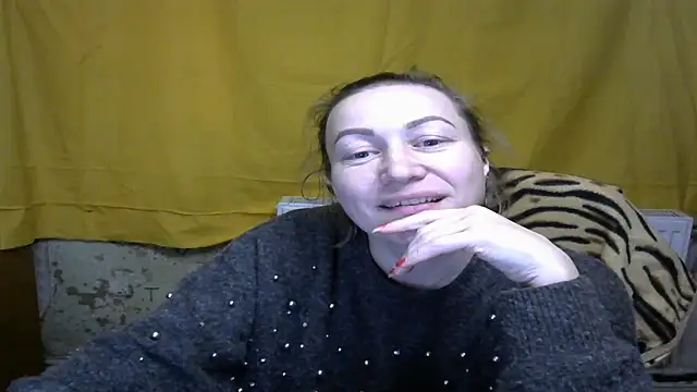 wLESLYMOSw online show from February 7, 3:08 pm