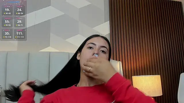 Julietasantos   online show from April 16, 6:41 pm