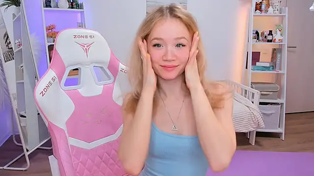 Lily Young online show from January 20, 3:48 am