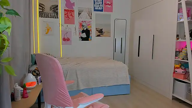 Lily Young online show from March 26, 3:12 am