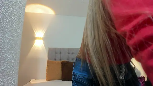 Snapshot of Carolina_hernandez22 chatting on September 30, 11:59 am Carolina hernandez22 online show from September 30, 11:59 am