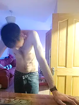 Snapshot of irishtommy1986 chatting on December 25, 10:37 pm irishtommy1986 online show from December 25, 10:37 pm