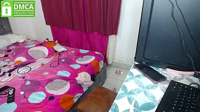 Snapshot of susana2523 chatting on April 21, 3:02 am susana2523 online show from April 21, 3:02 am