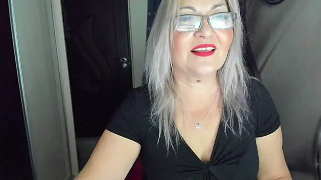 Snapshot of IryshAlice chatting on October 13, 11:16 pm IryshAlice online show from October 13, 11:16 pm