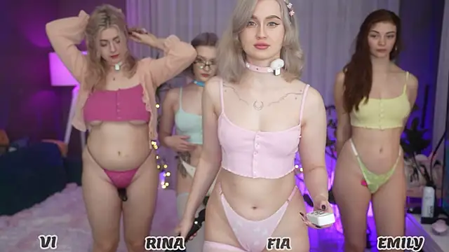 Snapshot of your_favoritegirls chatting on October 11, 3:06 am your favoritegirls online show from October 11, 3:06 am