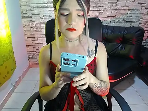 Heidy Sumers online show from June 4, 4:46 pm