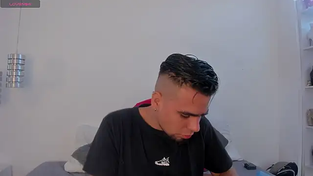 PittAndLunaa online show from January 17, 1:27 pm