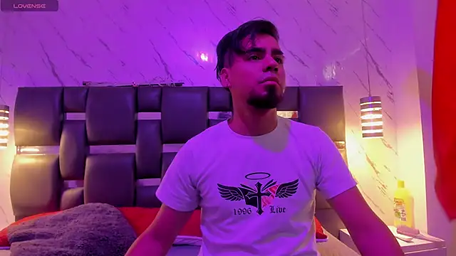 PittAndLunaa online show from March 10, 12:21 pm