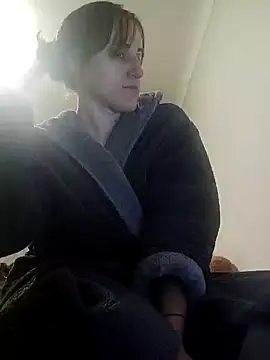 emeli moon online show from December 9, 9:58 pm