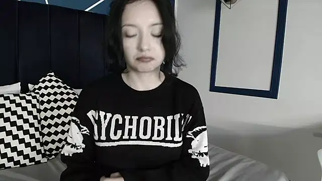 Snapshot of Adeelinee chatting on January 8, 10:48 pm Adeelinee online show from January 8, 10:48 pm