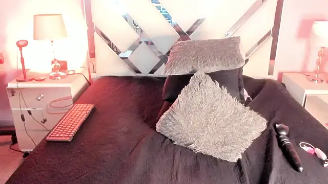 AnyyJones online show from March 19, 11:36 pm