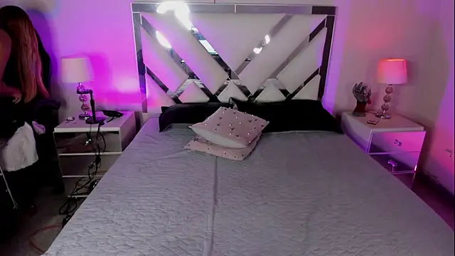 AnyyJones online show from September 11, 9:04 pm