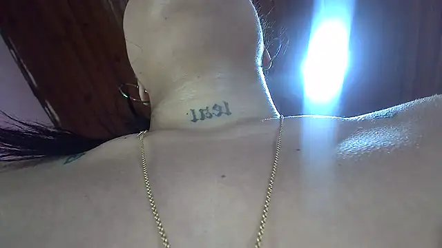 Snapshot of white_sexy_ chatting on February 20, 9:11 am white sexy online show from February 20, 9:11 am