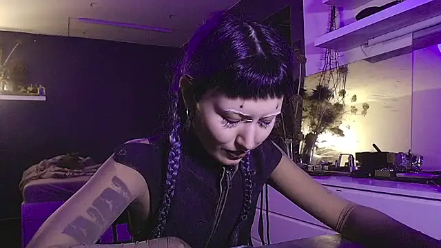 god x girl online show from December 20, 6:24 pm