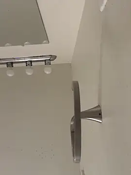 El Gizmo online show from February 15, 5:51 am