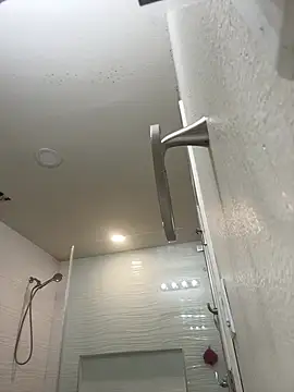 El Gizmo online show from February 23, 8:55 pm