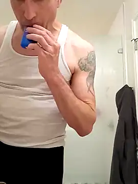 El Gizmo online show from March 13, 4:56 pm